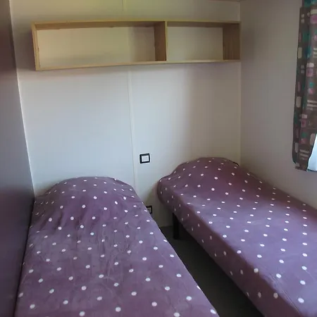 Camping Mobile Dans Camping Saint Pierre Des Horts